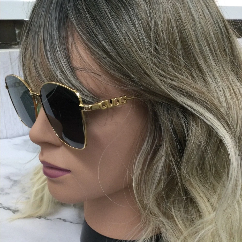 NWOT Gucci Gold Aviator Sunglasses with Gradient Lenses
